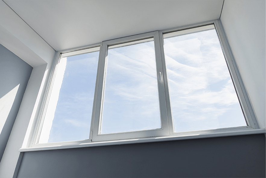 Extra wide floor-to-ceiling windows